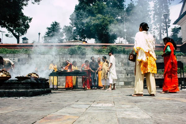 Kathmandu Nepál Augusztus 2018 Ismeretlen Hindu Emberek Hogy Tűz Szertartás — Stock Fotó