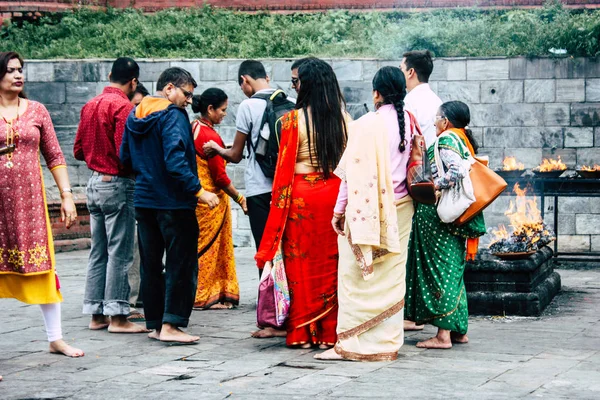 Kathmandu Nepal Agosto 2018 Vista Pessoas Desconhecidas Hindus Fazendo Cerimônia — Fotografia de Stock