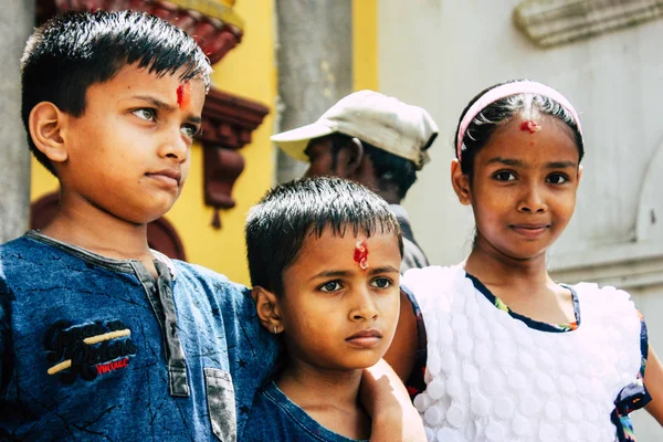 Kathmandu Nepal Sierpień 2018 Portret Nieznany Hinduskich Dzieciaka Zwiedzanie Świątyni — Zdjęcie stockowe