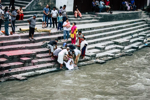 Kathmandu Nepal Augusti 2018 Visa Okända Hinduiska Människor Deltar Religiös — Stockfoto