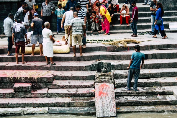 Katmandú Nepal Agosto 2018 Vista Personas Hindúes Desconocidas Que Asisten — Foto de Stock