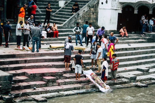 Katmandú Nepal Agosto 2018 Vista Personas Hindúes Desconocidas Que Asisten — Foto de Stock