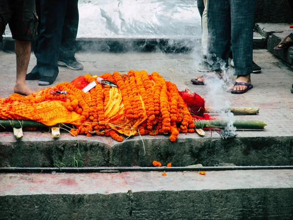 Kathmandu Nepal Agosto 2018 Vista Pessoas Hindus Desconhecidas Participando Uma — Fotografia de Stock