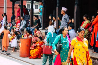 Katmandu Nepal 27 Ağustos 2018 bilinmeyenli Hindu insanlar sabah Pashupatinath Tapınağı ziyaret görünümünü