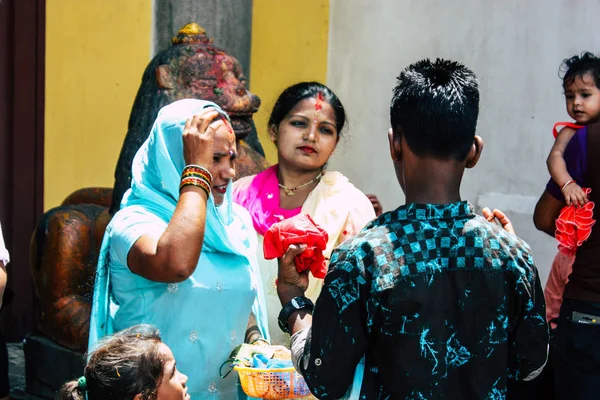 加德满都尼泊尔2018年8月27日查看未知的印度人参观帕斯帕提那寺上午 — 图库照片