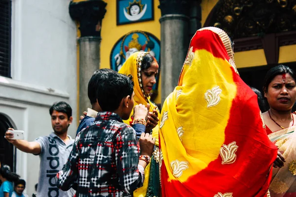 Kathmandu Nepál Augusztus 2018 Ismeretlen Hindu Emberek Látogatás Pashupatinath Templomban — Stock Fotó
