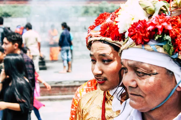 Katmandú Nepal Agosto 2018 Imágenes Desconocidos Hindúes Que Asisten Una — Foto de Stock