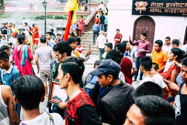 Kathmandu Nepal Agosto 2018 Vista Pessoas Desconhecidas Hindus Participando Uma — Fotografia de Stock