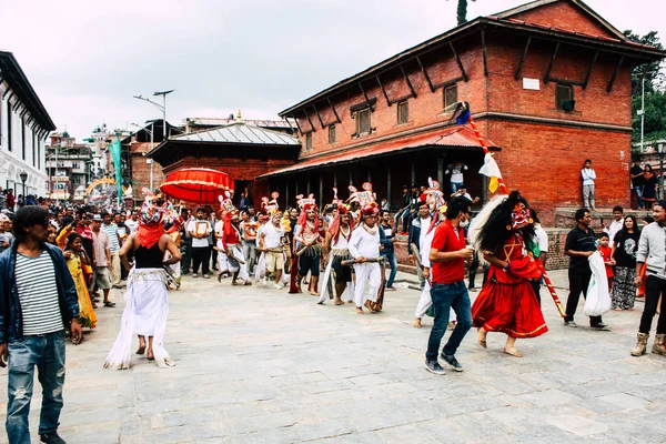 Katmandú Nepal Agosto 2018 Imágenes Desconocidos Hindúes Que Asisten Una —  Fotos de Stock