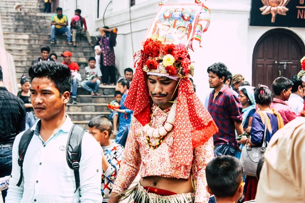 Kathmandu Nepal Augusti 2018 Visa Okända Hinduiska Människor Deltar Religiös — Stockfoto