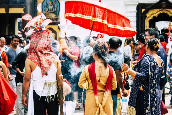 Kathmandu Nepal Agosto 2018 Vista Pessoas Desconhecidas Hindus Participando Uma — Fotografia de Stock