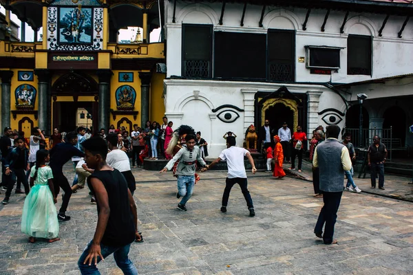 Katmandú Nepal Agosto 2018 Vista Jóvenes Desconocidos Que Asisten Una — Foto de Stock