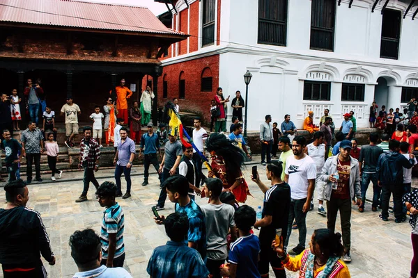 Katmandu Nepal Ağustos 2018 Nerede Onlar Çalıştırmanız Gerekir Önünde Hindu — Stok fotoğraf