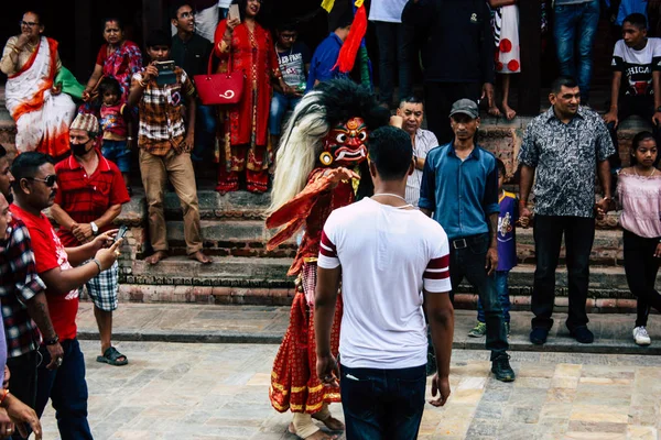 Катманду Непал Август 2018 Вид Молодых Неизвестных Людей Посещающих Религиозную — стоковое фото