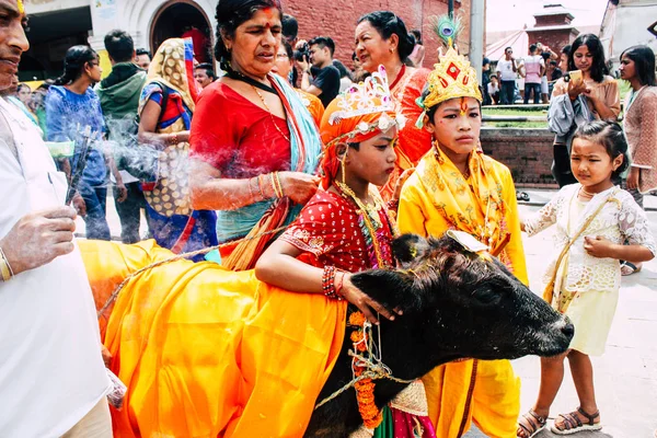 Kathmandu Nepal Agosto 2018 Vista Das Incógnitas Pessoas Hindus Participando — Fotografia de Stock