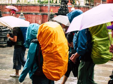 Katmandu Nepal 31 Ağustos 2018 Durbar Meydanı ve Kathmandu Thamel bölgesi arasında öğleden sonra yürüyüş bilinmeyenli turist görünümünü
