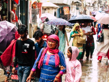 Katmandu Nepal 31 Ağustos 2018 Durbar Meydanı ve Kathmandu Thamel bölgesi arasında öğleden sonra bilinmeyenli Nepalce insanlar görünümünü