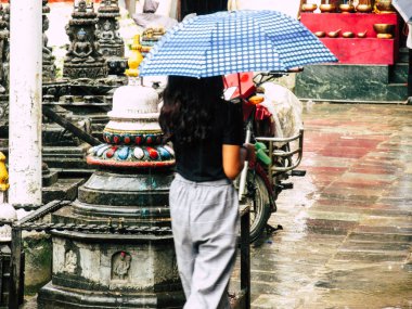 Katmandu Nepal 31 Ağustos 2018 Durbar Meydanı ve Kathmandu Thamel bölgesi arasında öğleden sonra bilinmeyenli Nepalce insanlar görünümünü