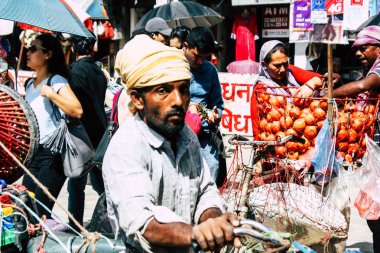 Katmandu Nepal 1 Eylül 2018 Closeup bilinmeyen bir Nepal insanlar sabah meyve Chhetrapati Kare Kathmandu sokak Sebze pazarında satış