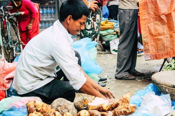 카트만두 2018 아침에 Chhetrapati 광장에서 시장에서 야채를 사람들의 — 스톡 사진