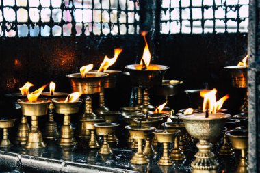 Katmandu Nepal 1 Eylül 2018 yanan mumlar Closeup ön Durbar Kare Kathmandu tapınakta sabah