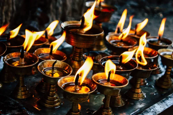 Κατμαντού Νεπάλ Σεπτεμβρίου 2018 Closeup Αναμμένα Κεριά Μπροστά Ένα Ναό — Φωτογραφία Αρχείου
