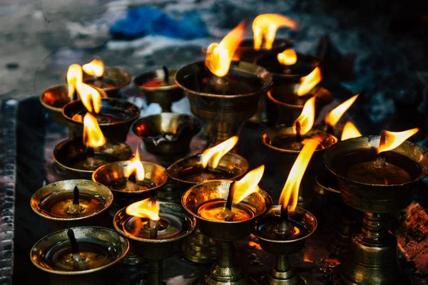 Kathmandu Nepal September 2018 Närbild Ljus Brinnande Fram Ett Tempel — Stockfoto