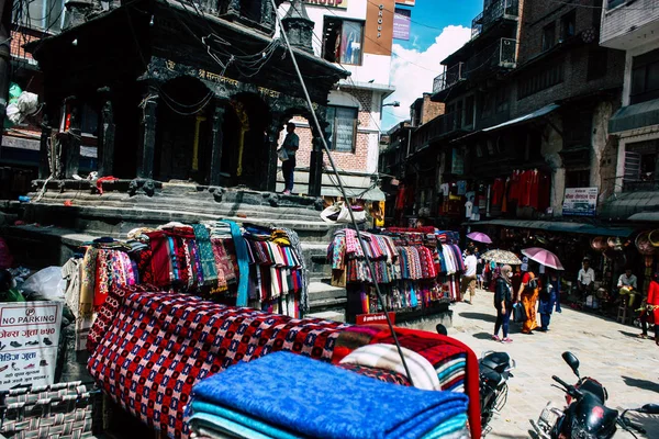 Katmandú Nepal Septiembre 2018 Vista Incógnitas Nepalíes Caminando Por Calle — Foto de Stock
