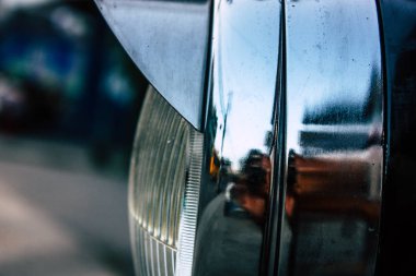 Pokhara Nepal 18 Eylül 2018 Closeup Royal Enfield motosiklet park Pokhara sokakta öğleden sonra