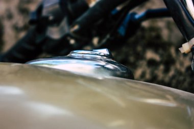 Pokhara Nepal 18 Eylül 2018 Closeup Royal Enfield motosiklet park Pokhara sokakta öğleden sonra