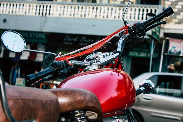 Pokhara Nepál Září 2018 Closeup Motocyklu Royal Enfield Zaparkoval Ulici — Stock fotografie