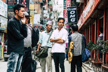 Katmandu Nepal 10 Eylül 2018 Thamel Street Kathmandu sabah bilinmeyen Nepalce emekçilerin görünümünü