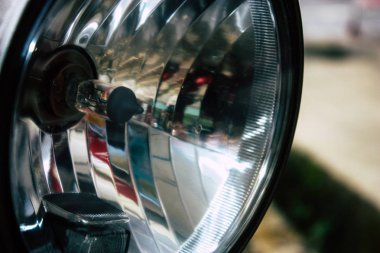 Pokhara Nepal 22 Eylül 2018 Closeup Royal Enfield motosiklet park Pokhara sokaklarında öğleden sonra