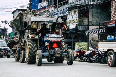 Pokhara Nepal 22 Eylül 2018 yeni Road sabah Pokhara içinde sokak Nepalce traktör Closeup