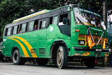Pokhara Nepal 22 Eylül 2018 Closeup Nepal yerel otobüs yeni Road sabah Pokhara içinde sokak