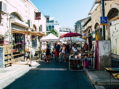 Tel Aviv İsrail 28 Eylül 2018 görünümü Jaffa'nın bit pazarında alışveriş bilinmeyen İsrail halkının Olei Zion Street, Tel Aviv öğleden sonra bulunur