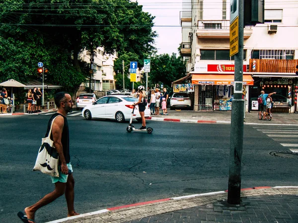 Tel Aviv Israel Setembro 2018 Vista Desconhecidos Israelenses Andando Rua — Fotografia de Stock
