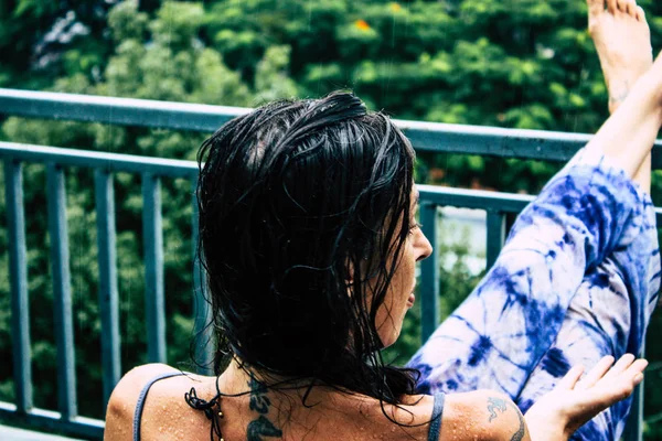 Pokhara Nepal October 2018 Closeup Unknown Female Tourist Standing Rain — Stock Photo, Image