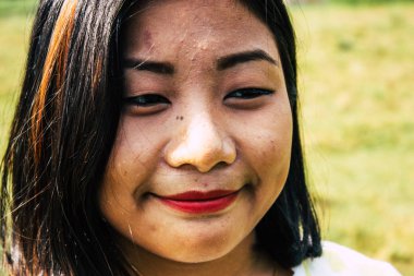 Pokhara Nepal 6 Ekim 2018 Gençlerin Portresi Pokhara 'daki Phewa gölünün önünde eğleniyor ve fotoğraf çekiyor.