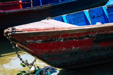 Pokhara Nepal 9 Ekim 2018 renkli ve geleneksel Nepal görünümünü tekne Phewa Gölü Pokhara at sabah