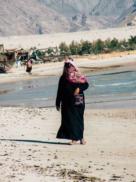 Egipt Synaju Października 2018 Widok Arabian Woman Dress Burka Torbę — Zdjęcie stockowe