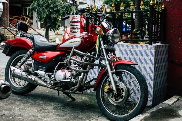 Pokhara Nepal Outubro 2018 Vista Uma Motocicleta Estacionada Rua Principal — Fotografia de Stock