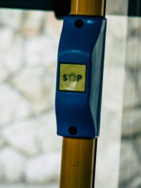 Kudüs İsrail 15 Ekim 2018 Closeup öğleden sonra Kudüs'ün sokakta çalışırken yerel İsrail şehir otobüs iç