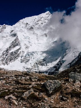 Everest Nepal 30 Eylül 2018 görünümü Nepal Everest Saha Kampı yolunu ve peyzaj