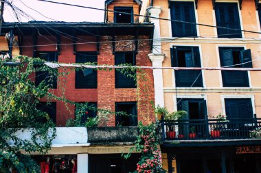 Bandipur Nepal 17 Ekim 2018 geleneksel bir Nerwar ev cephe görünümü bulunan Bandipur ana cadde öğleden sonra