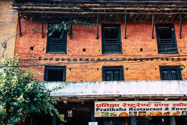 Bandipur Nepal 17 Ekim 2018 geleneksel bir Nerwar ev cephe görünümü bulunan Bandipur ana cadde öğleden sonra