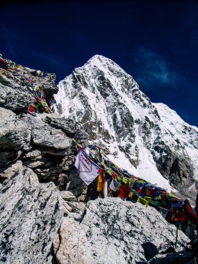 Everest Nepal 30 Eylül 2018 görüntülemek manzara ve herhangi bir zamanda Saha Kampı giderken, trek Nepal'de