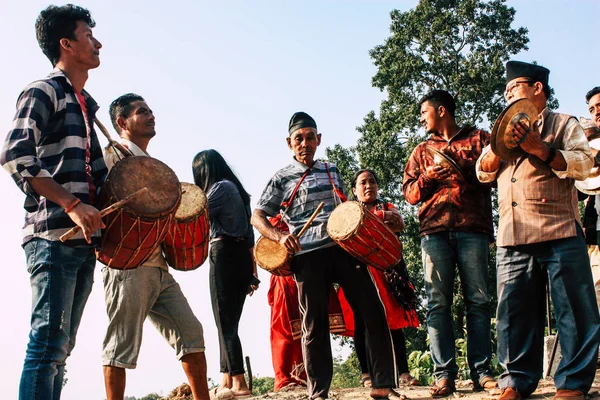 Bandipur Nepal Octubre 2018 Vista Músicos Desconocidos Tocando Una Ceremonia — Foto de Stock
