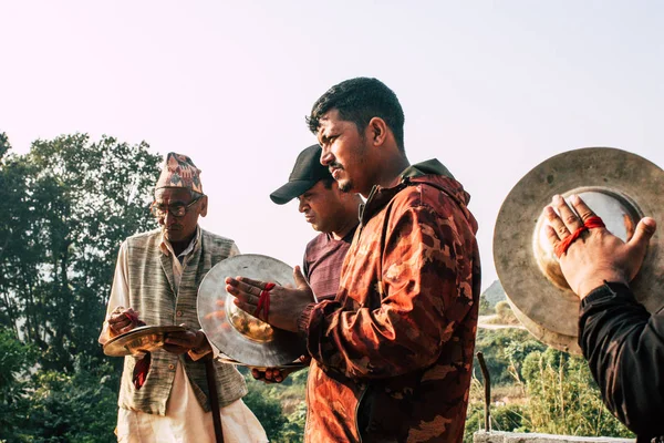Bandipur Nepal Oktober 2018 Okända Musiker Spelar Religiös Ceremoni Den — Stockfoto