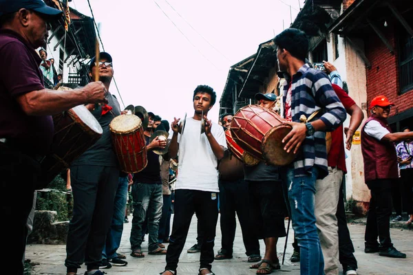 Bandipur Nepal Octubre 2018 Vista Músicos Desconocidos Tocando Una Ceremonia — Foto de Stock